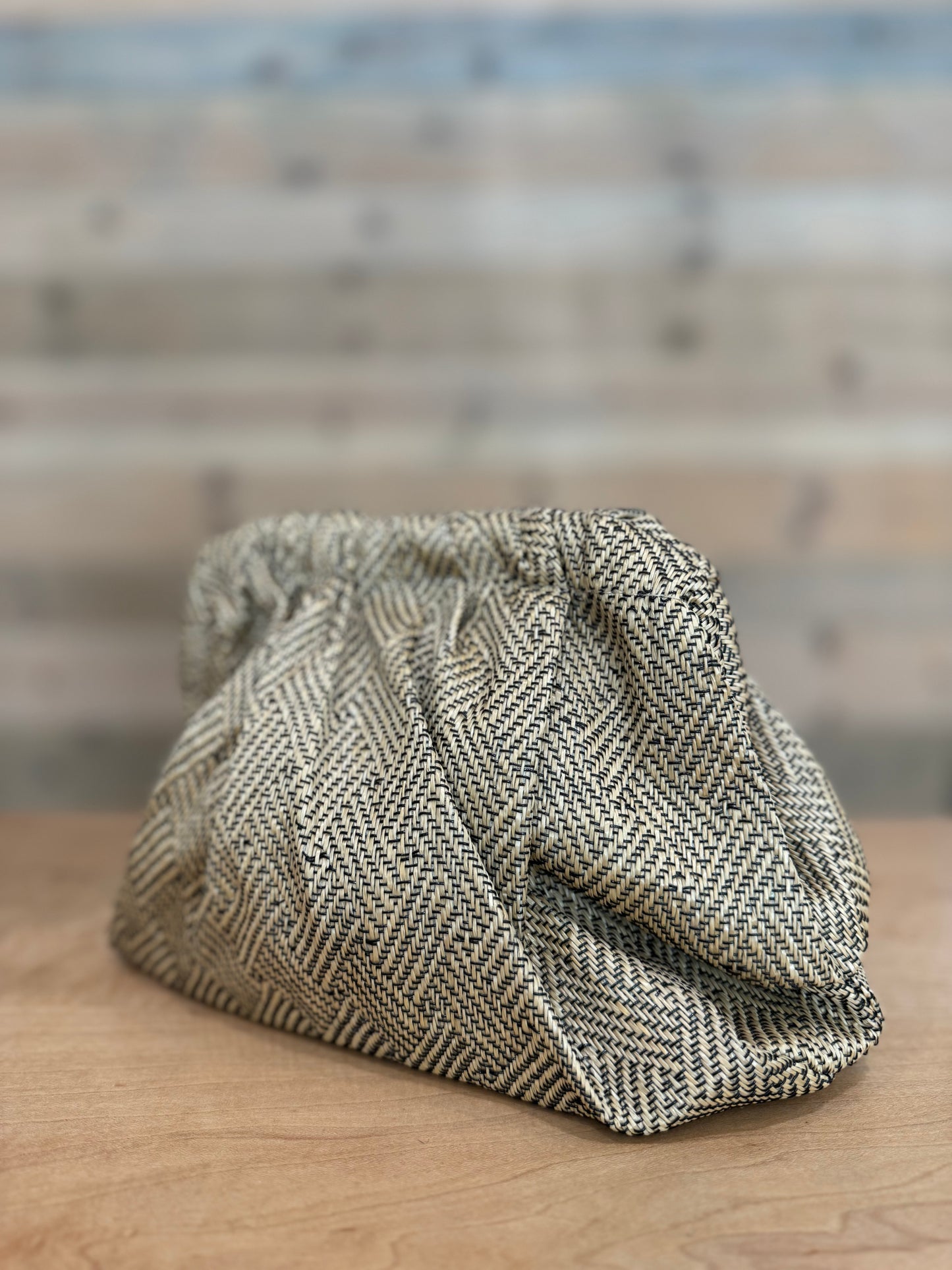 Xandra Clutch