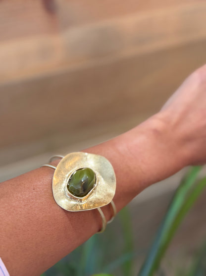 Victoria Cuff