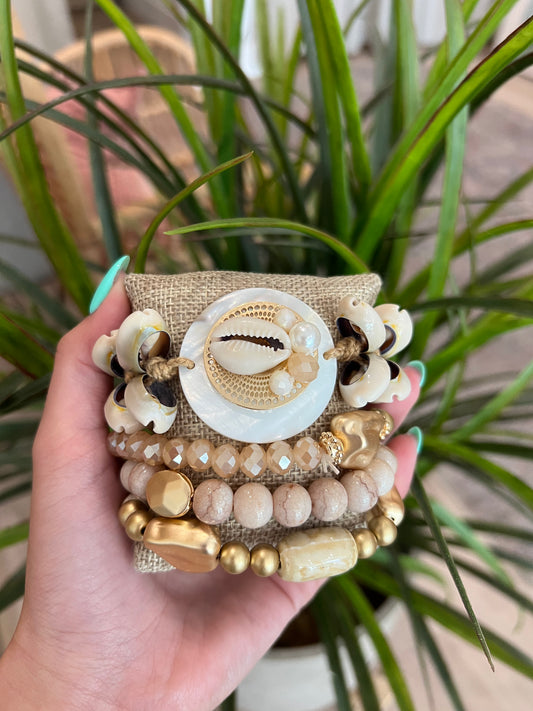 Nude/Gold Shell Bracelet Set