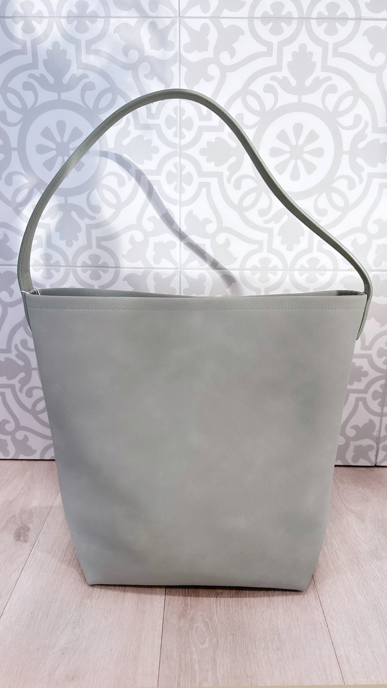 Ceci Shoulder Bag