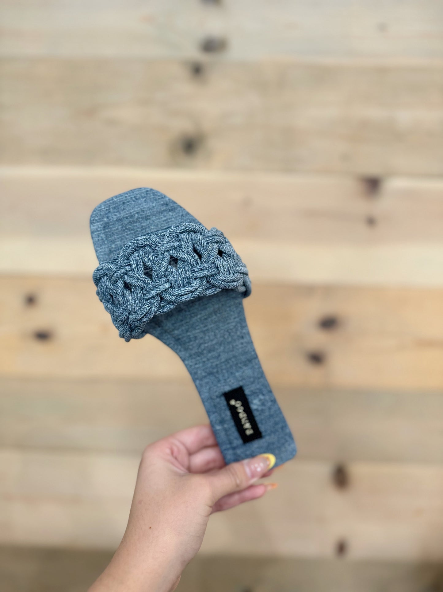 Token Braided Slides